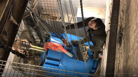 350 kW Capacidade Turbina de água Disposição do eixo vertical