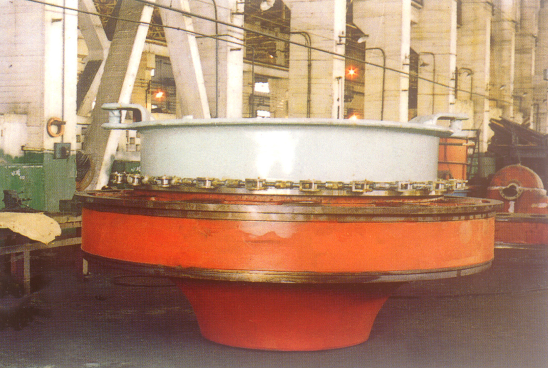 Turbina hidráulica Kaplan de aço inoxidável durável com lâmina de corredor fixa e tensão de 400 V
