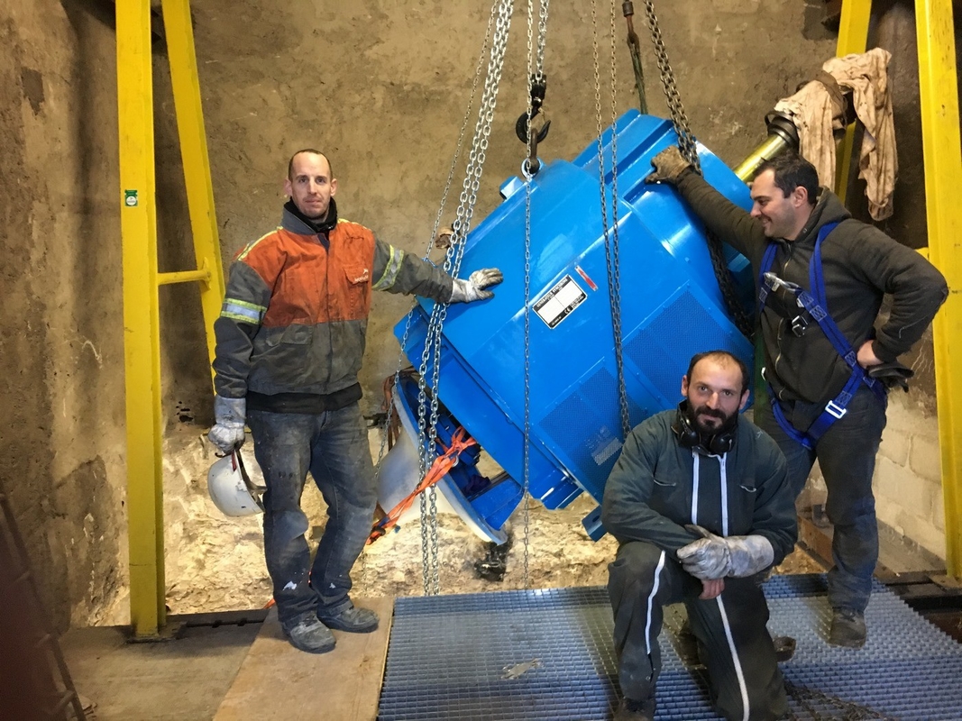Material do corredor de aço inoxidável Sistema de energia hidrelétrica para arranjo vertical e cabeça de água de 30 M