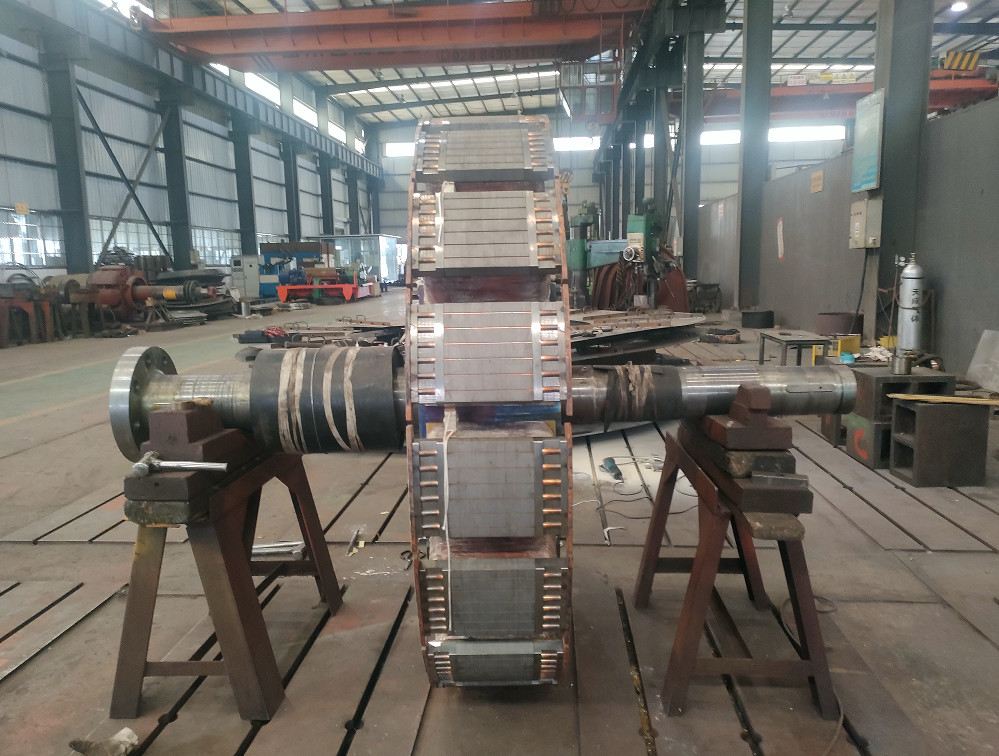 Turbina de água eixo vertical para cabeça de água 5m-500m material de correria de aço inoxidável