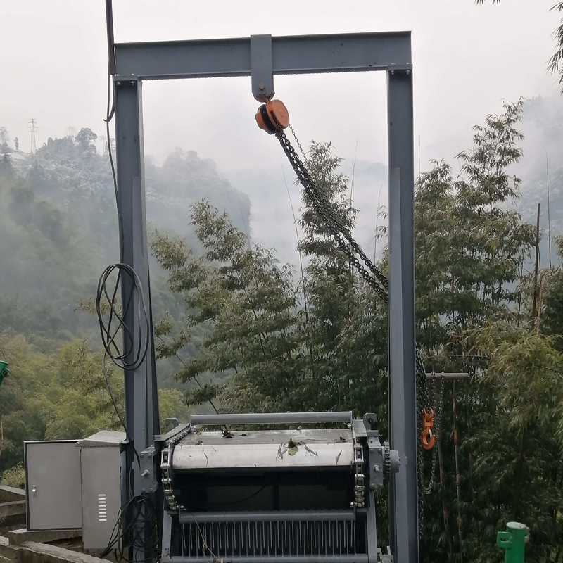 Tratamento de águas residuais automático 1kw da tela de barra IP55 para a hidro turbina da água do central elétrica